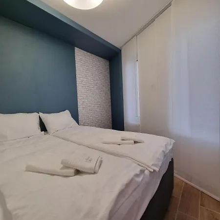 Nivalis Hill N&v Apartment